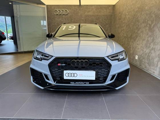 AUDI RS4 2.9 V6 FSI GASOLINA AVANT QUATTRO TIPTRONIC AUDI RS4 2.9 V6 FSI GASOLINA AVANT QUATTRO TIPTRONIC